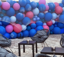 Balonu instalācija "Violetā pasaule" 2 Balonu instalācija "Violetā pasaule" 2